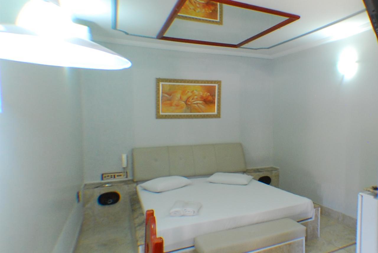 Castellu'S (Adults Only) Otel Pirassununga Dış mekan fotoğraf